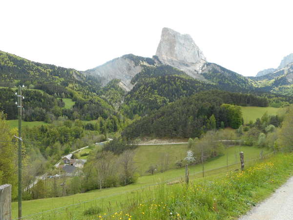 fichier 20160522_1527_002d8a_route_la_batie_mont_aiguille-0.jpg