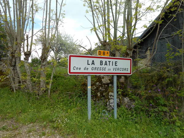 fichier 20160522_1527_004d8a_route_la_batie_panneau-0.jpg