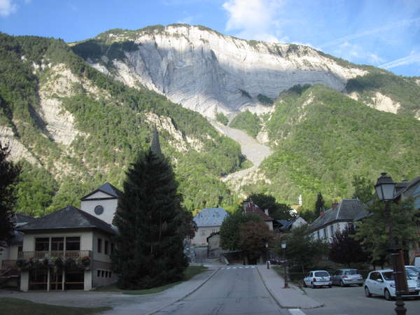fichier 20150906_1140_003d219_route_bourg_doisans_mairie_eglise-0.jpg