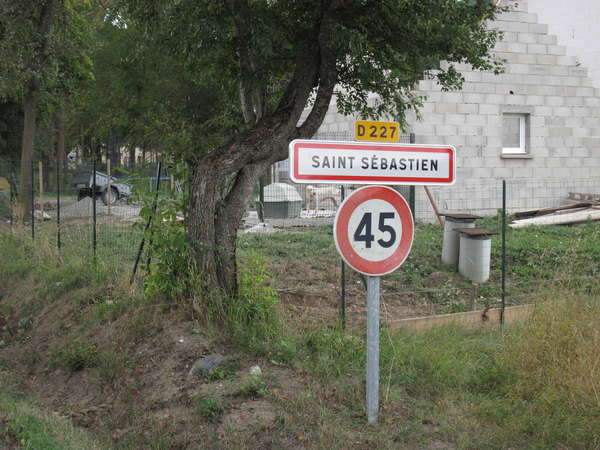 fichier 20150912_1414_002d227_route_saint_sebastien_panneau-0.jpg
