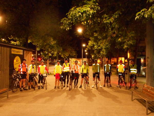 fichier 20160604_0402_002_depart_grenoble_place_sfax_yann_stibler_germain_gillet_christian_vautrin_baptiste_fontaine_laurent_dene_mathieu_badana_stephane_billard-0.jpg