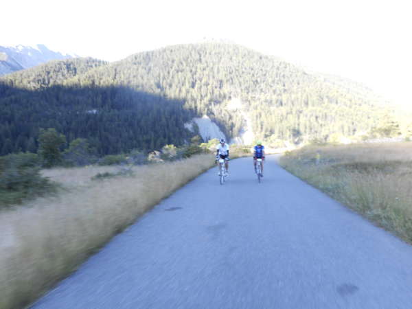 fichier 20160709_0755_002cv_route_cyclos_derriere-0.jpg