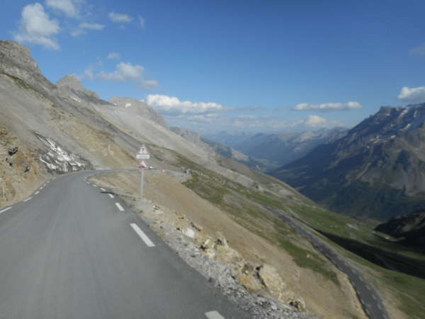 fichier 20160709_1830_d902_route_col_du_galibier_debut_descente-0.jpg