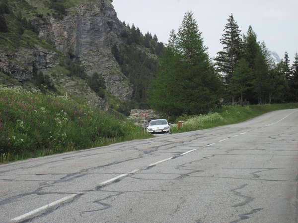 fichier 20140607_1726_002d902_route_carrefour_vers_col_de_la_madeleine-0.jpg