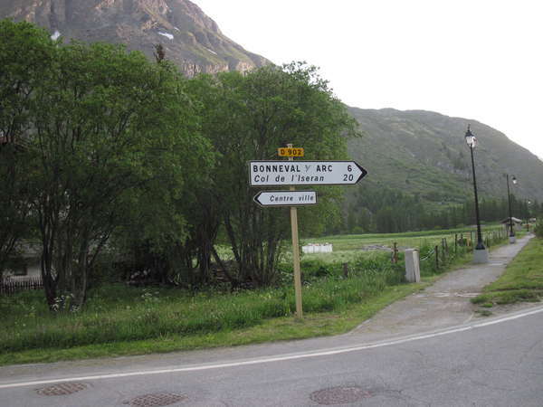 fichier 20140608_0625_d902_route_bessans_panneau-0.jpg