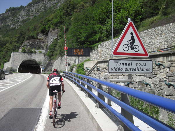 fichier 20140608_1157_001d1090_route_viaduc_de_montgirod_500m-0.jpg