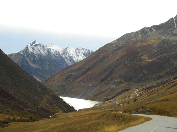 fichier 20161016_1700_003d926_route_descente_vers_barrage_de_grand_maison-0.jpg