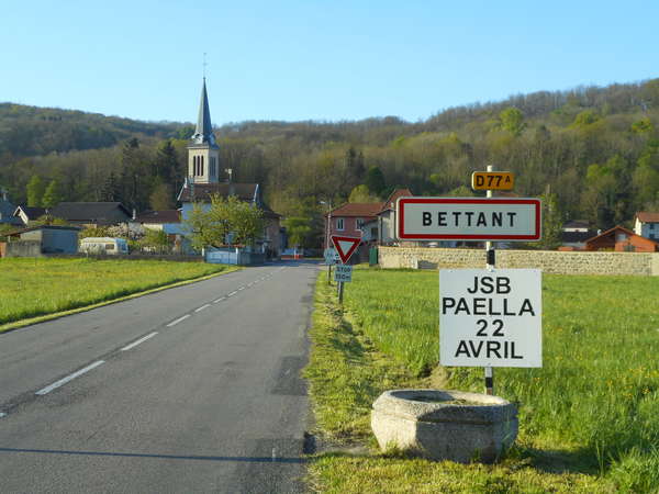 fichier 20170409_0831_001d77a_route_bettant_panneau_eglise-0.jpg