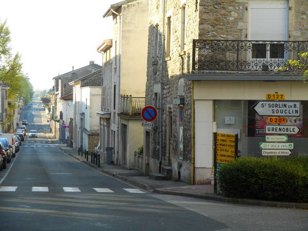 fichier 20170409_0901_001d122_route_lagnieu_panneau-0.jpg