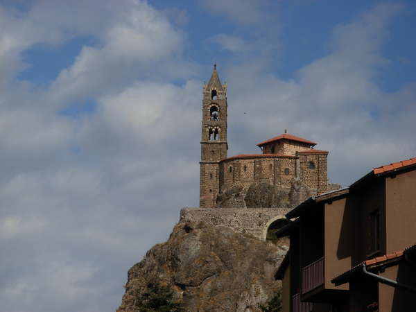 fichier 20111006_1342_001d15_route_vue_aiguilhe_eglise-0.jpg