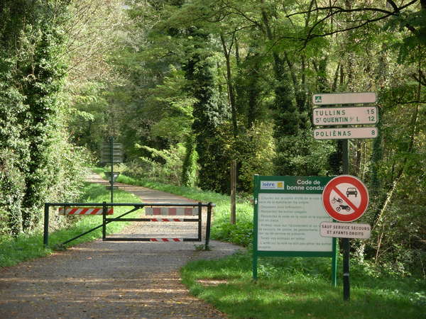 fichier 20111007_1149_001pc_route_entree_piste-0.jpg