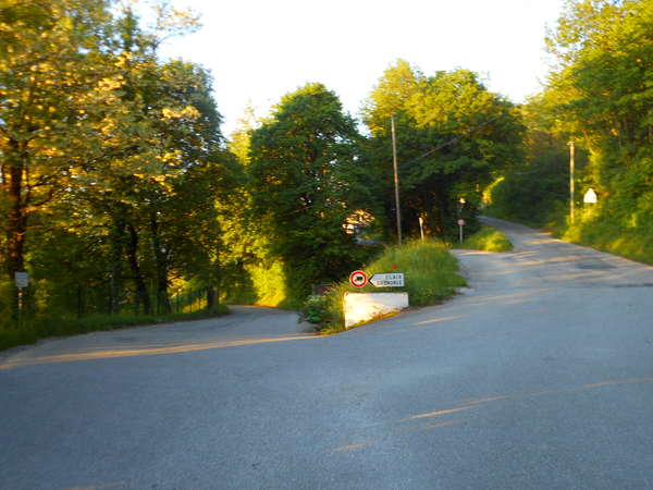 fichier 20170517_0647_002cv_route_jayeres-0.jpg