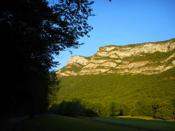 fichier 20170517_0657_002cv_route_vue_rochers_de_la_bourgeoise-0.jpg