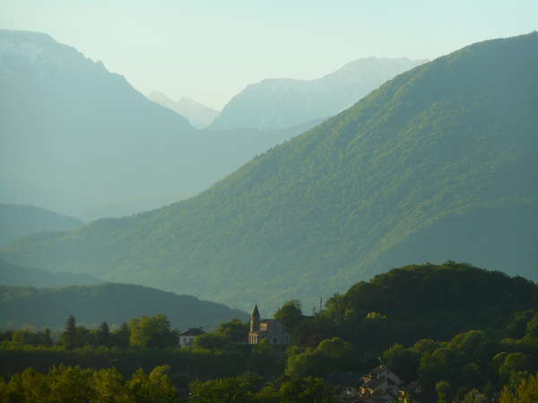 fichier 20170517_0708_001cv_route_vue_varces_eglise-0.jpg