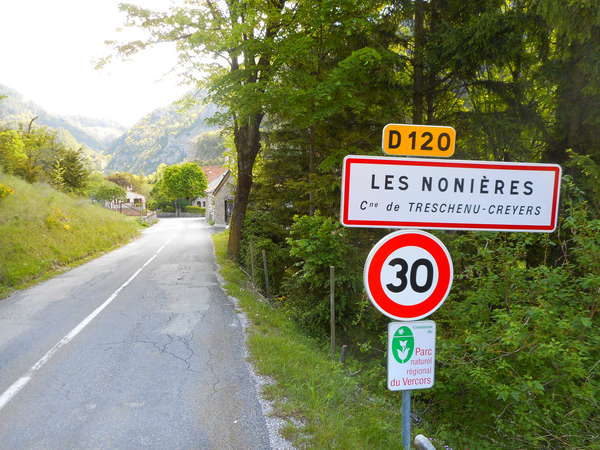 fichier 20170517_1132_d120_route_les_nonieres_panneau-0.jpg