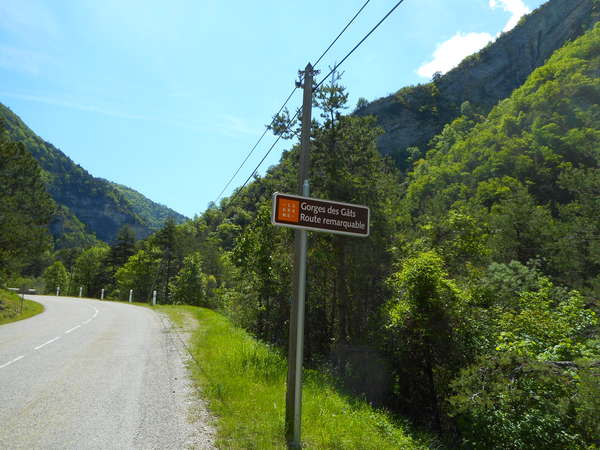fichier 20170517_1203_002d539_route_panneau-0.jpg