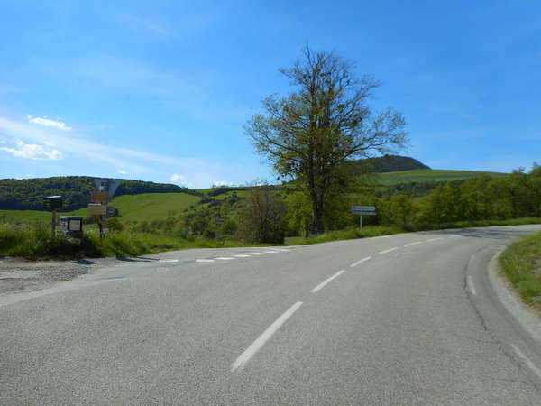 fichier 20170517_1627_001d34_route_carrefour_D34D-0.jpg