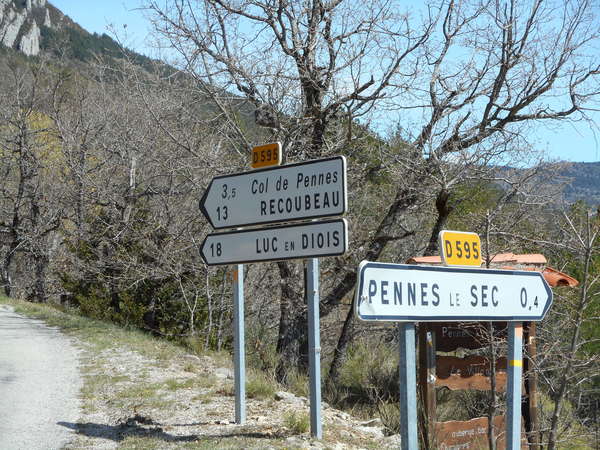 fichier 20150410_1315_003d595a_route_carrefour_panneau-0.jpg