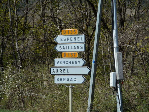 fichier 20150410_1353_001d157_route_carrefour_d157_panneau-0.jpg