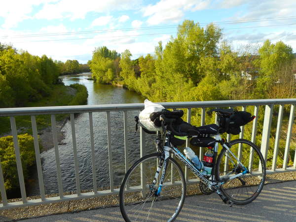 fichier 1000_20170506_1911_005d588_route_pont_allier_velo_jpb-0.jpg