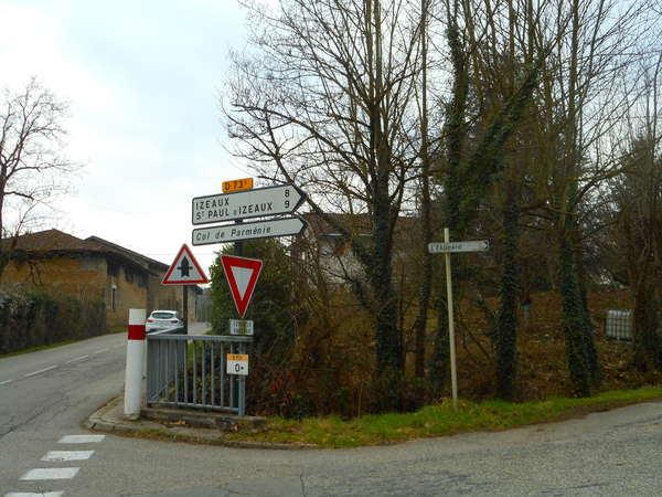 fichier 20180131_0930_000d153_route_carrefour_panneau-0.jpg