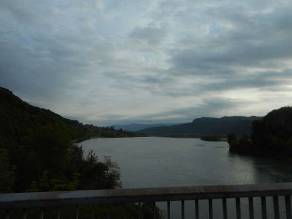 fichier 20180428_0808_d37_route_pont_sur_le_rhone-0.jpg