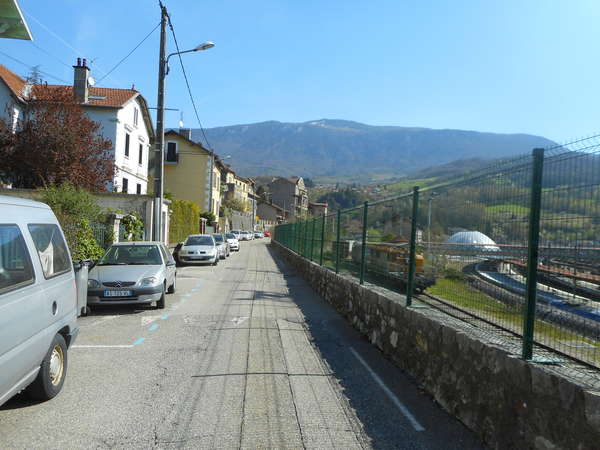fichier 20180418_1049_d25_route_bellegarde_sur_valserine_rue_longeant_sncf-0.jpg