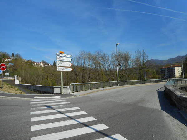 fichier 20180418_1057_002d991_route_bellegarde_sur_valserine_pont_valserine-0.jpg