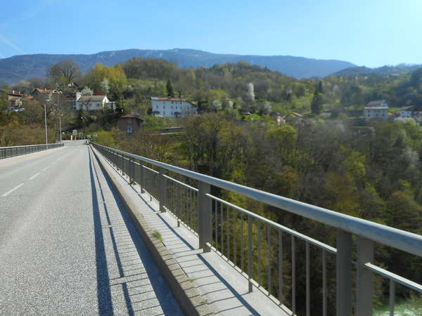 fichier 20180418_1057_003d991_route_bellegarde_sur_valserine_pont_valserine-0.jpg