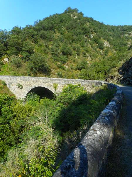 fichier 20180616_0835_006d270_route_vallee_de_la_cance_pont-0.jpg