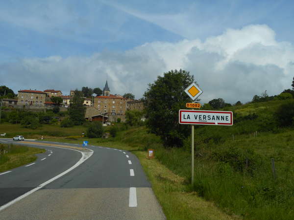 fichier 20180616_1051_002d1082_route_la_versanne_panneau_eglise-0.jpg