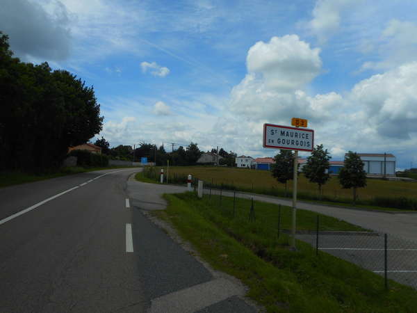 fichier 20180616_1355_001d3_route_saint_maurice_en_gourgois_panneau-0.jpg