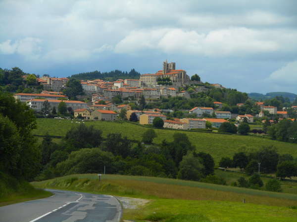 fichier 20180616_1457_d3_route_la_tourette_vue_saint_bonnet_le_chateau-0.jpg