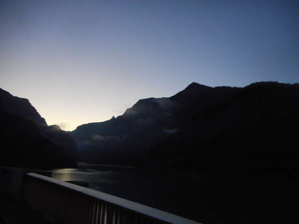 fichier 20181004_0718_d1091_route_barrage_chambon-0.jpg