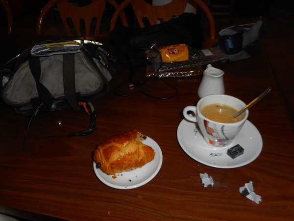 fichier 20181004_0828_d1091_route_la_grave_cafe_pain_chocolat-0.jpg