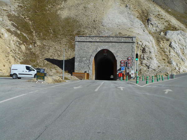 fichier 20181004_1056_003d902_route_tunnel_col_du_galibier_panneau-0.jpg