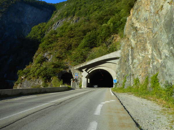 fichier 20180627_0738_d1091_route_rampe_des_comeres_tunnel_des_comeres-0.jpg