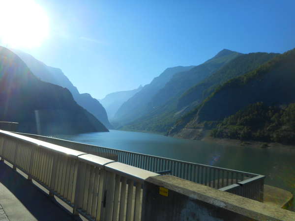 fichier 20180627_0809_004d1091_route_barrage_du_chambon-0.jpg