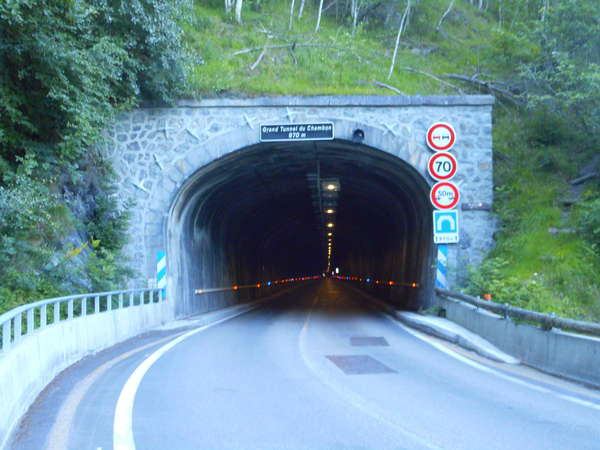 fichier 20180627_0813_001d1091_route_grand_tunnel_du_chambon_600m-0.jpg