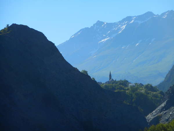 fichier 20180627_0920_001d1091_route_villar_darene_eglise-0.jpg