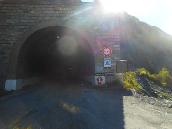 fichier 20180627_0921_003d1091_route_tunnel_des_ardoisieres_600m-0.jpg