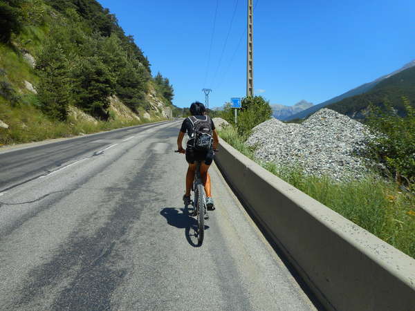 fichier 20180627_1426_001d215_route_derriere_cyclote-0.jpg