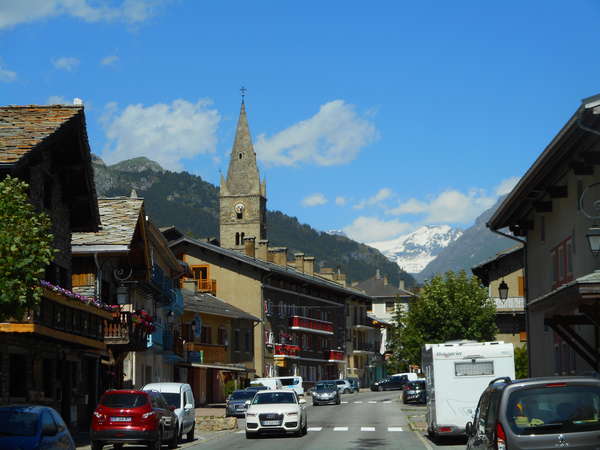 fichier 20180627_1628_003d1006_route_lanslebourg_eglise-0.jpg
