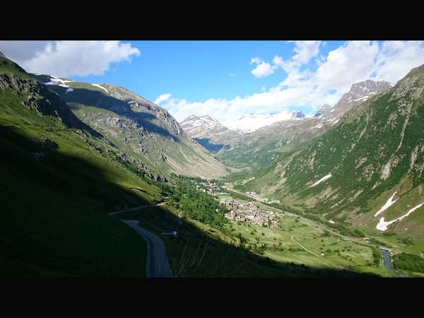 fichier 20180627_1831_001d902_route_vue_bonneval_sur_arc_resized-0.jpg