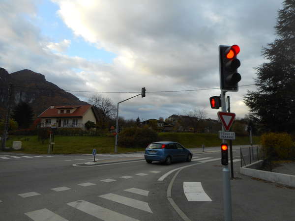 fichier 20181111_0949_001d1532_route_carrefour-0.jpg