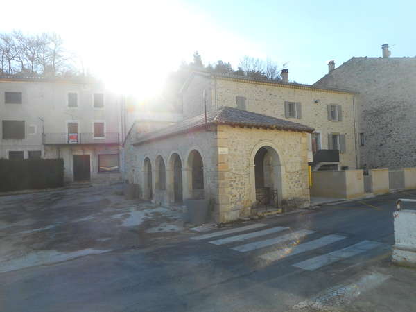 fichier 20190228_0935_001d70_route_bouvieres_abri_fontaine-0.jpg