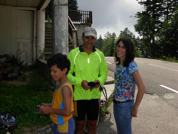 fichier 20080726_1341_d512_route_famille_doubs_col_de_porte-0.jpg