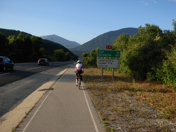 BRA 2009 - Qui le fait ? Des conseils ? - Page 2 20090712_0709_d1091_route_panneau-g