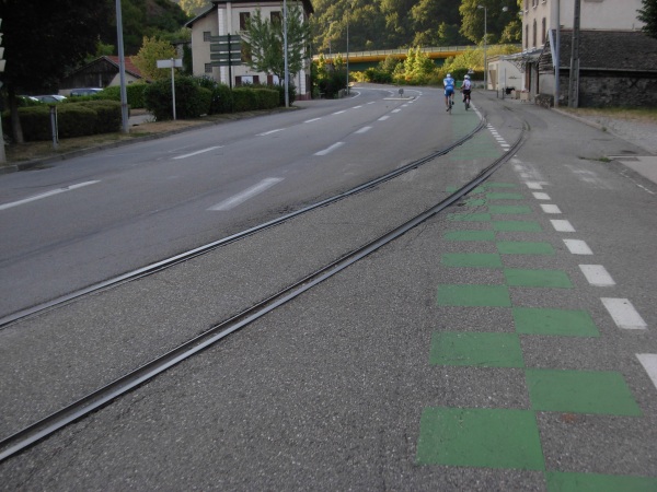 BRA 2009 - Qui le fait ? Des conseils ? - Page 2 20090712_0716_002d1091_route_rails-g