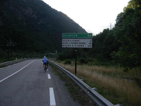 BRA 2009 - Qui le fait ? Des conseils ? - Page 2 20090712_0737_d1091_route_panneau-g